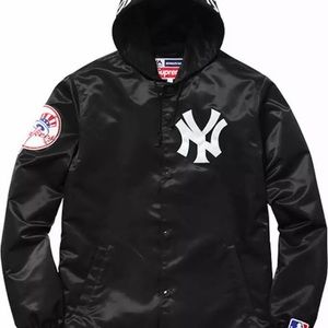 Supreme Yankees satin jacket size small